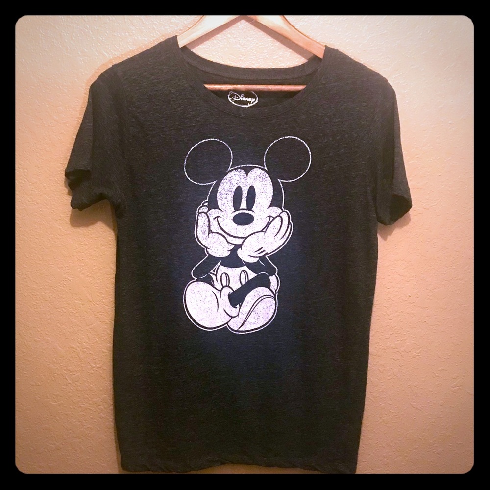 Disney Mickey Mouse t-shirt Sz med
